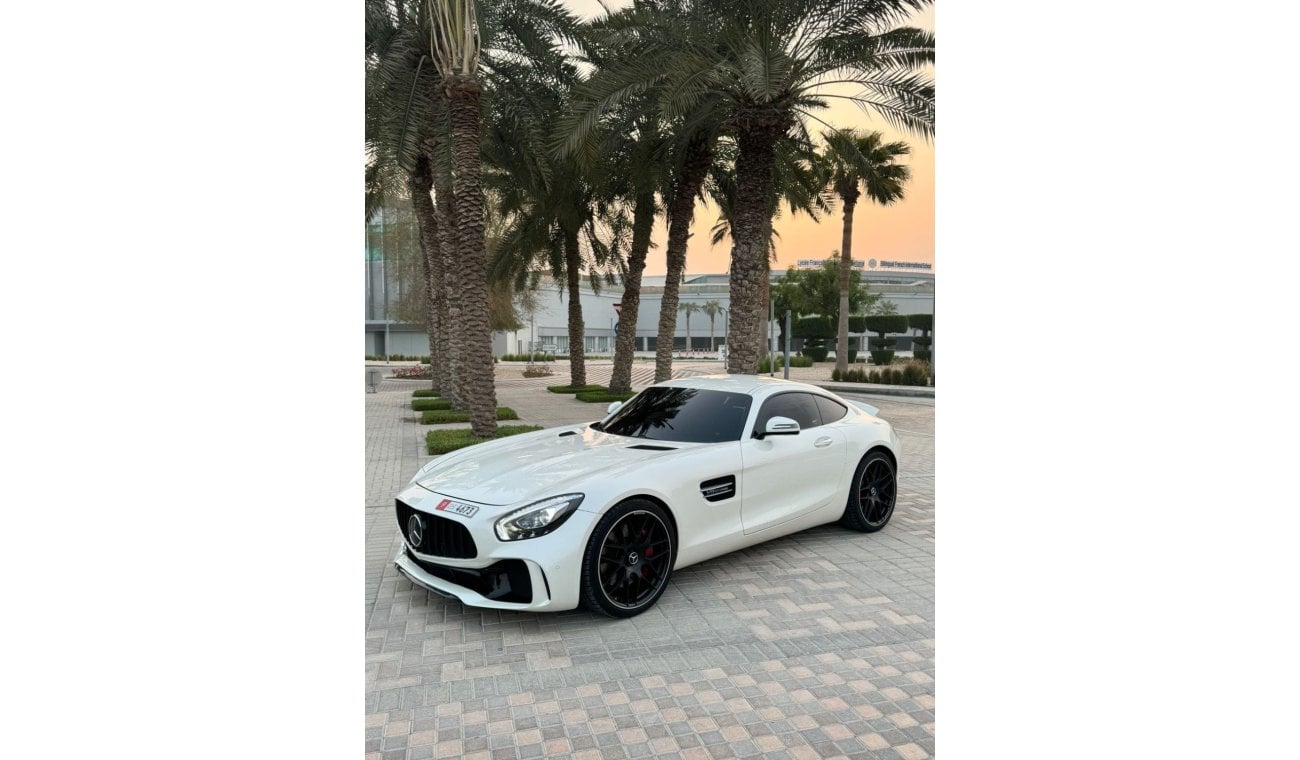 مرسيدس بنز AMG GT