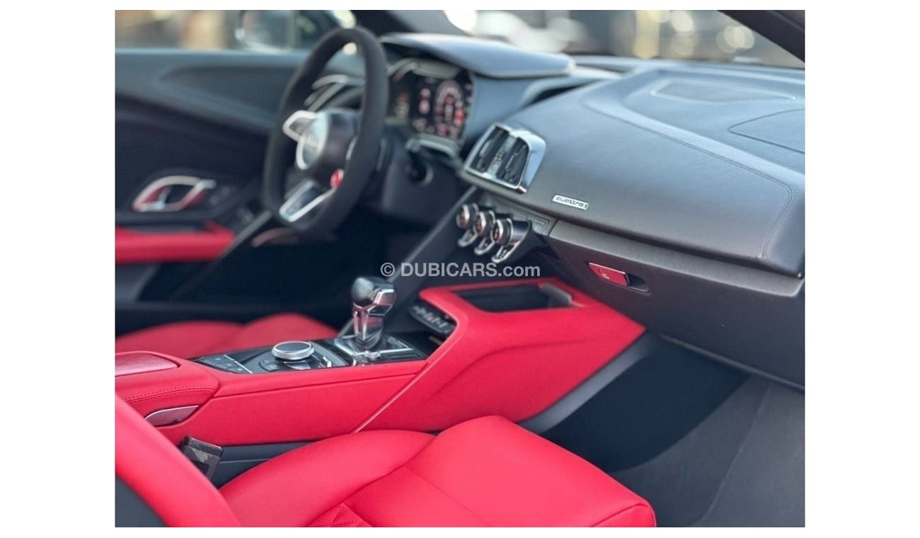 Audi R8 Spyder V10 Plus AUDI R8 2017 SPYDER  GCC