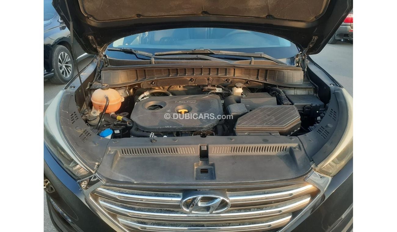 Hyundai Tucson 2.0L 2.0L