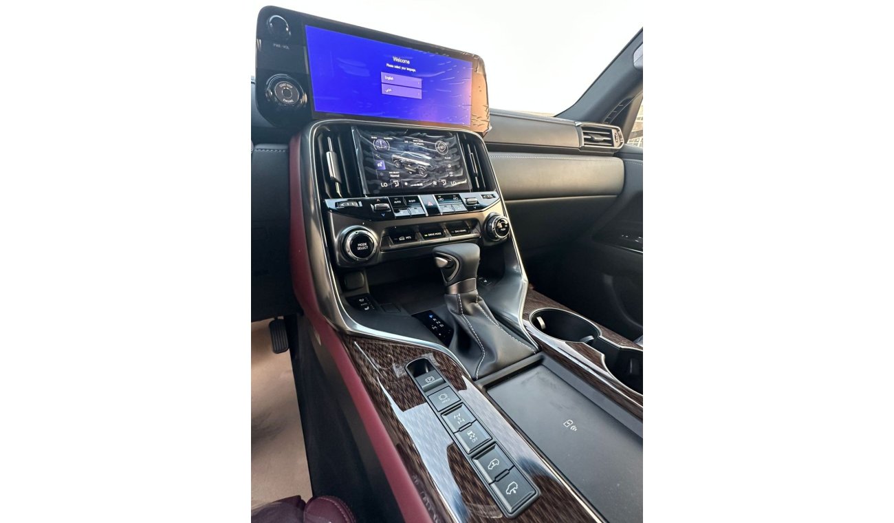 لكزس LX 600 Signature 3.5L Twin Turbo V6 25 speakers