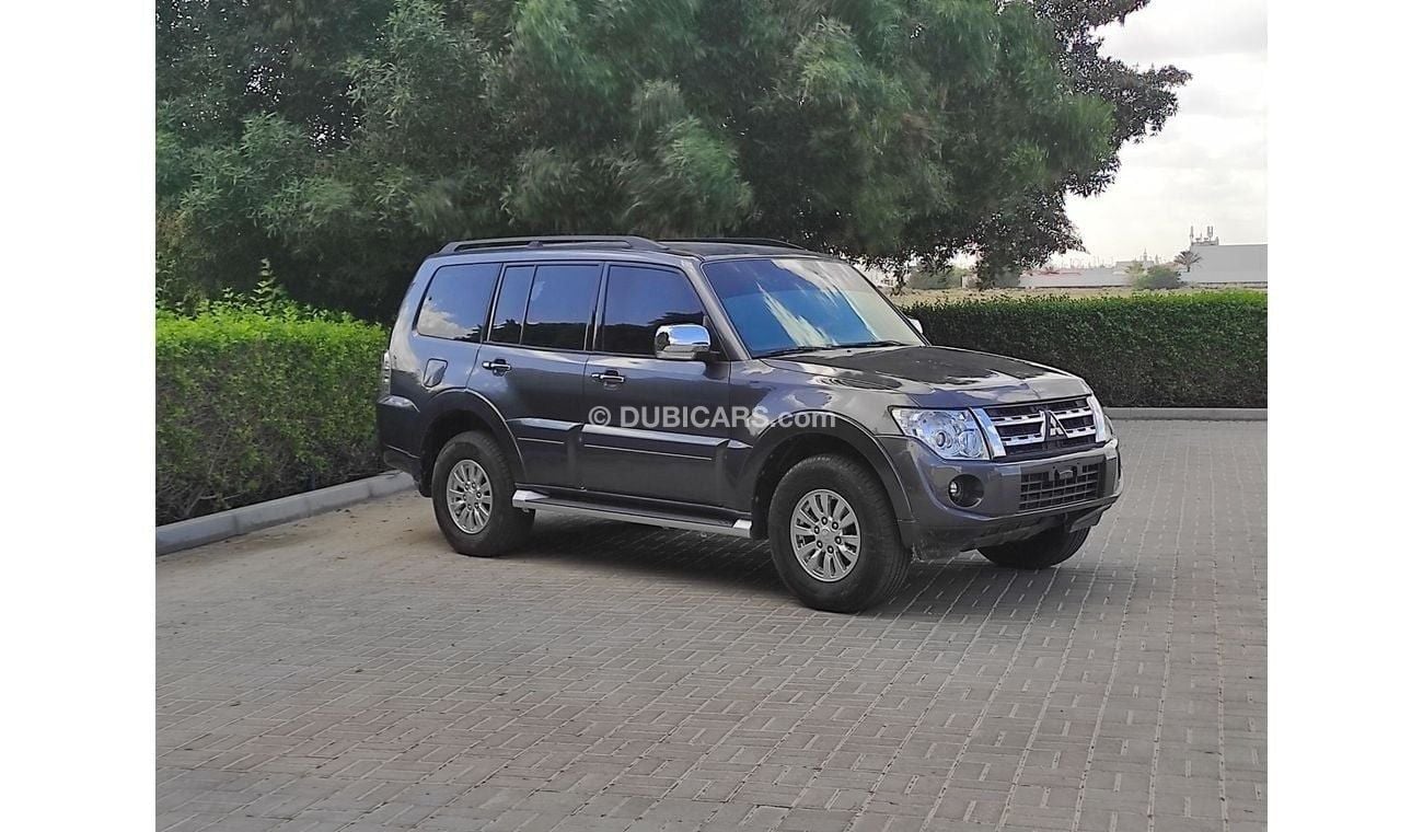 ميتسوبيشي باجيرو GLS 3.5L (186 HP) (7 Seater) Mitsubishi pajero 2013  full automatic