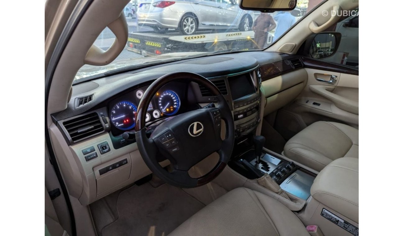 لكزس LX 570 LEXUS LX 570 2008 V8 ENGINE 5.7 CAR CONDITION VERY GOOD WITHOUT ACCIDENT available now REBOU NAJD US