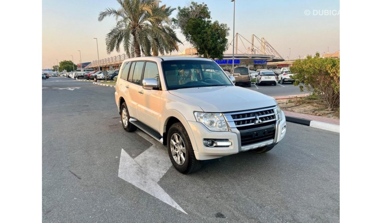 ميتسوبيشي باجيرو Toyota Mitsubishi Pajero 2017 V6 petrol Left hand drive Accident free with gurranty