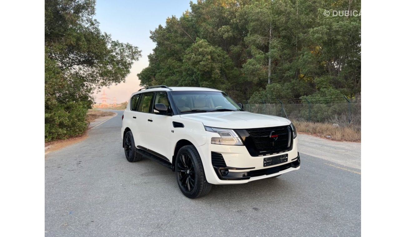 Nissan Patrol Nissan patrol SE platinum/ V8/ 5.6  / model:2013 face lifted to 2022 in a good condition GCC full op