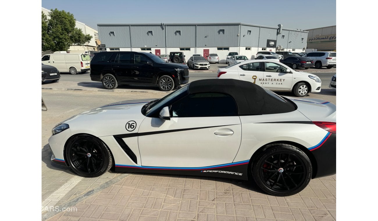 بي أم دبليو Z4 sDrive 30i 2.0L