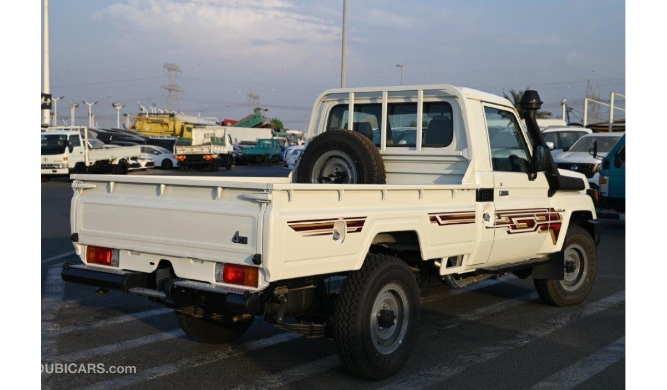 تويوتا لاند كروزر بيك آب 2024 TOYOTA LAND CRUISER 79 SINGLE CAB V6 4.2L DIESEL 4WD MT