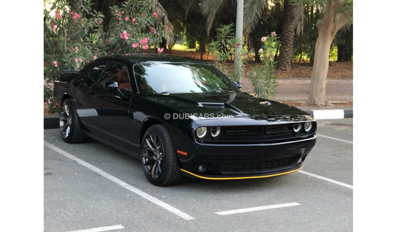 Dodge Challenger R/T MODEL 2016 car prefect condition inside and outside full electric control steering control senso