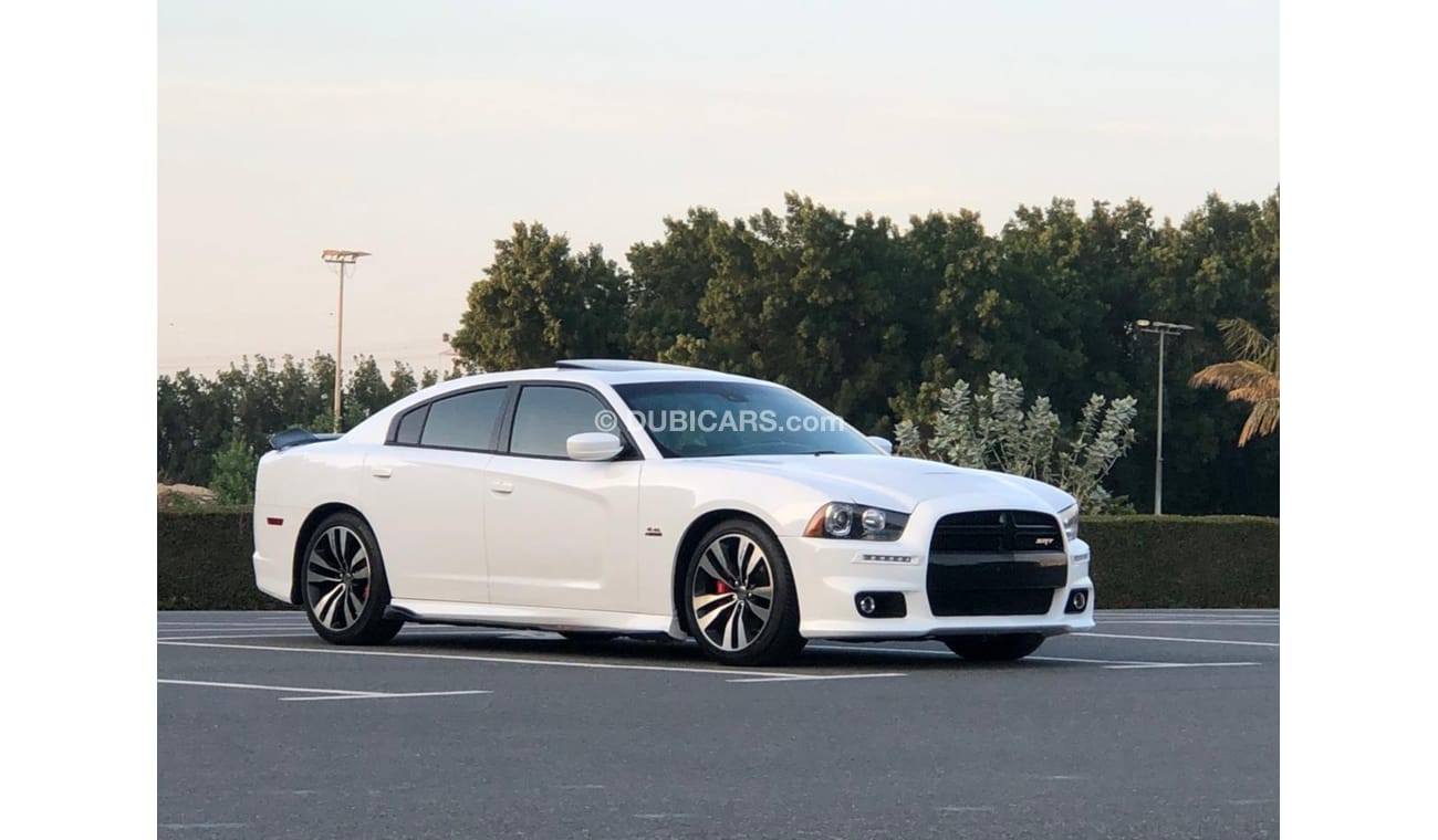 Dodge Charger SRT8 Super Bee