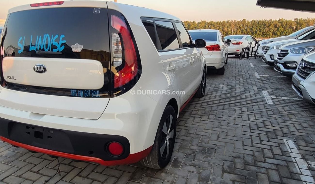 Kia Soul Base 1.6L