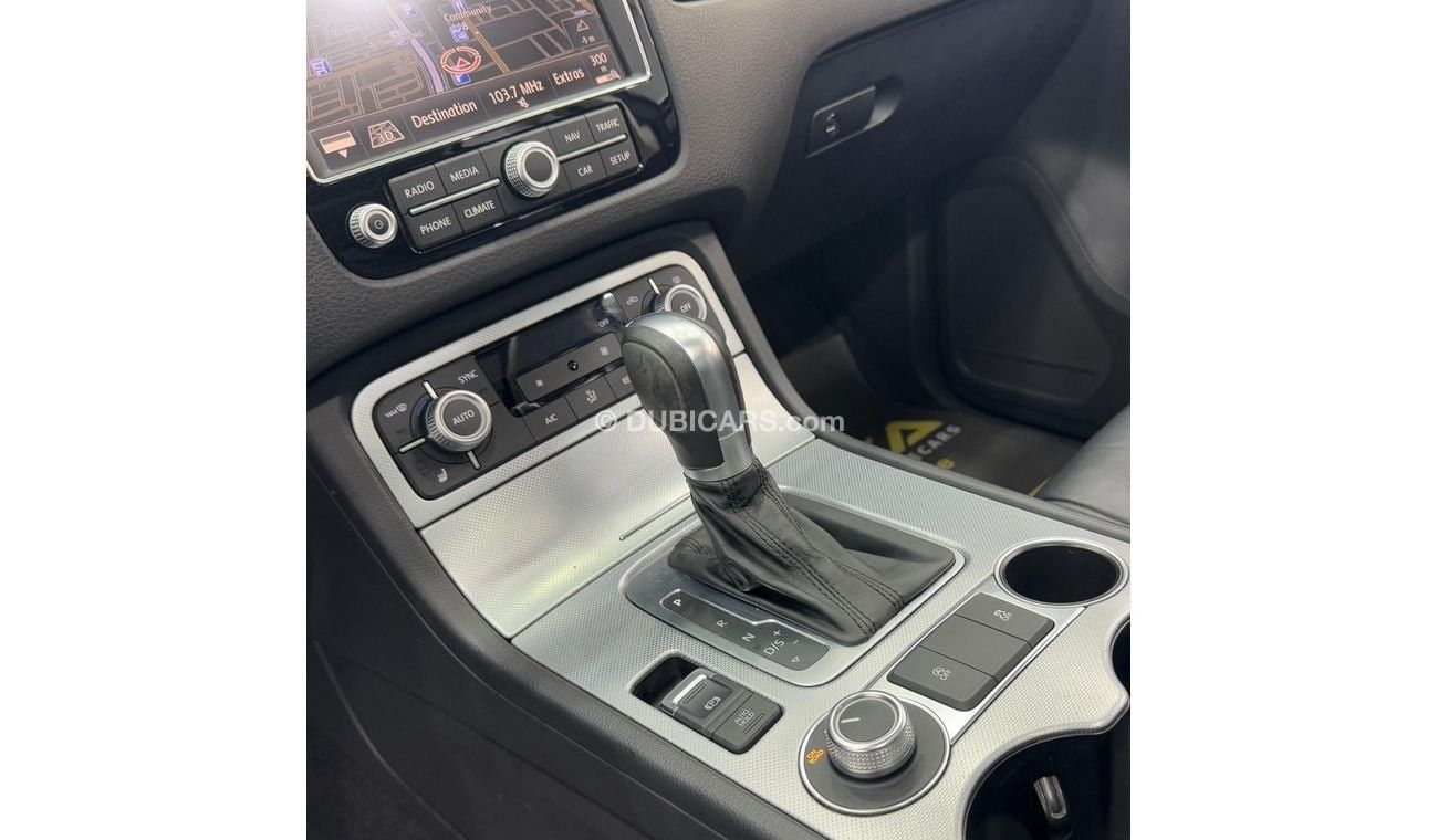 فولكس واجن طوارق R-Line 3.0L 4WD 2018 Volkswagen Touareg R-Line, Warranty, Full Service History, Excellent Condition,