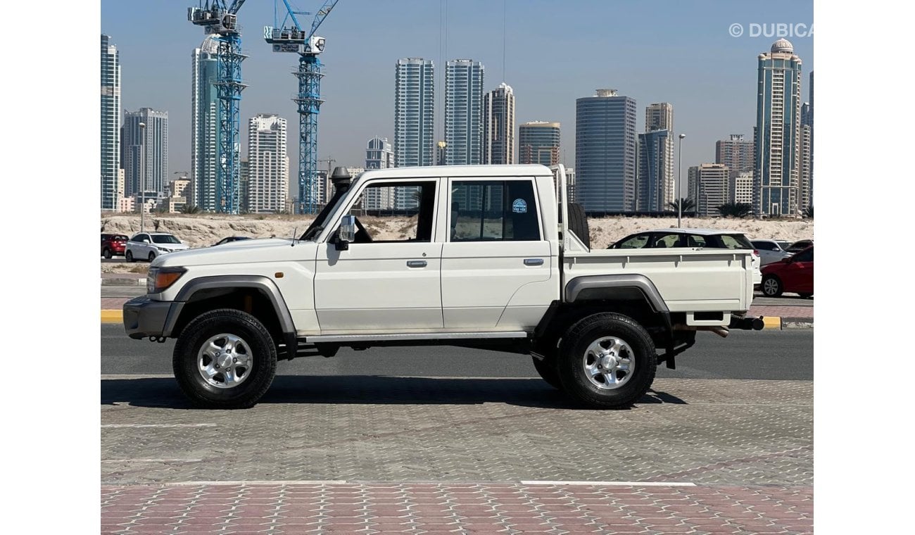 Toyota Land Cruiser Pick Up