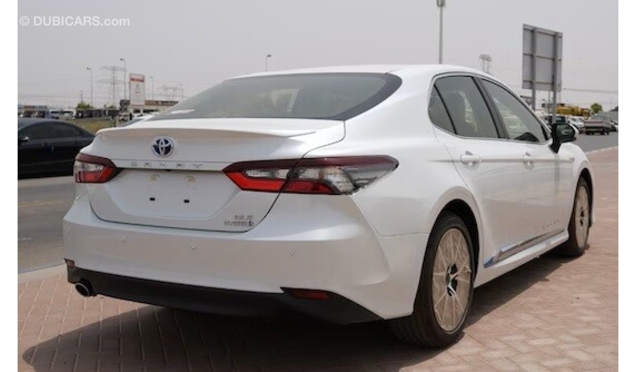 Toyota Camry 2.5L HYBRID GLE 2024