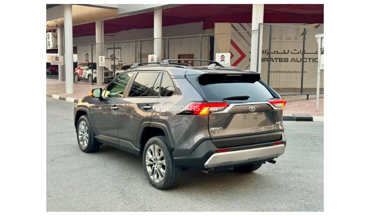 Toyota RAV4 2019 LIMITED AWD SUNROOF UAE PASS