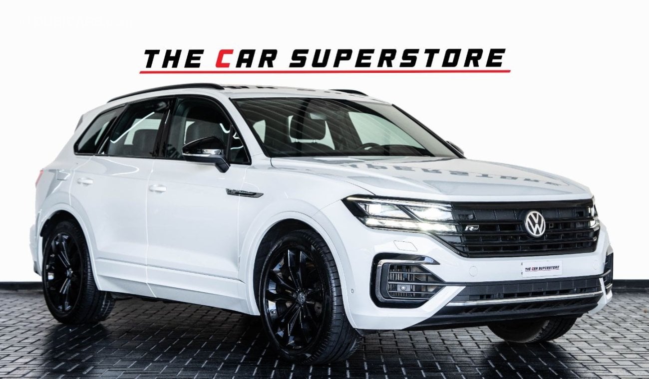 فولكس واجن طوارق R-Line 3.0L 4WD 2019 - VOLKSWAGEN TOUAREG R LINE - GCC - SERVICE HISTORY FULL WITH AL NABOODA - 1 YE