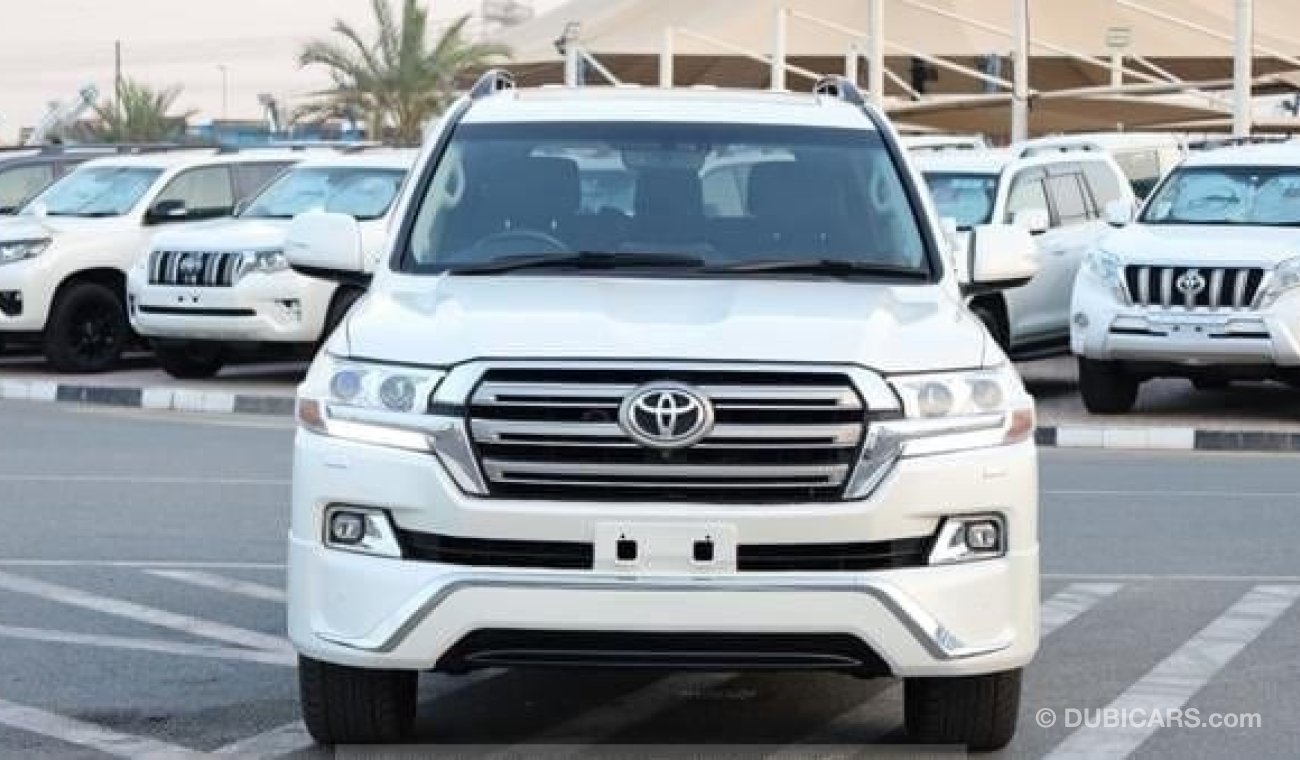 Toyota Land Cruiser 2017 TOYOTA LAND CRUISER SAHARA V8