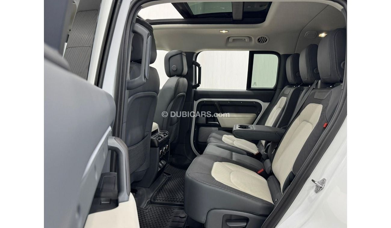 لاند روفر ديفندر P400 130 X-Dynamic SE (7 Seater) 2024 Land Rover Defender 130 P400 SE X-Dynamic, Warranty, Full Opti