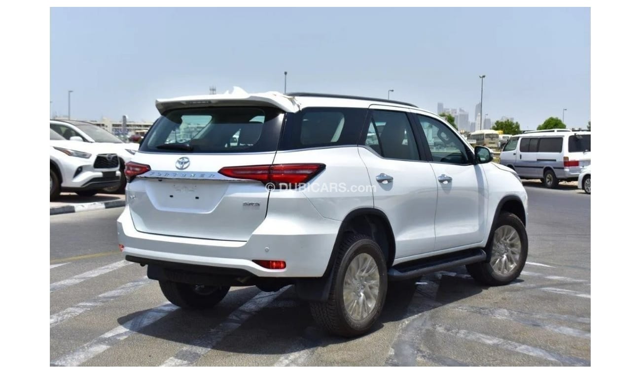 تويوتا فورتونر TOYOTA FORTUNER VX 2.8L DIESEL 4WD 7-SEATER AUTOMATIC