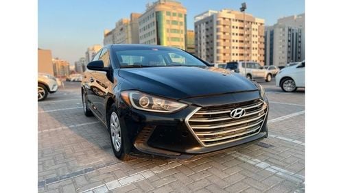 Hyundai Elantra Base 2.0L