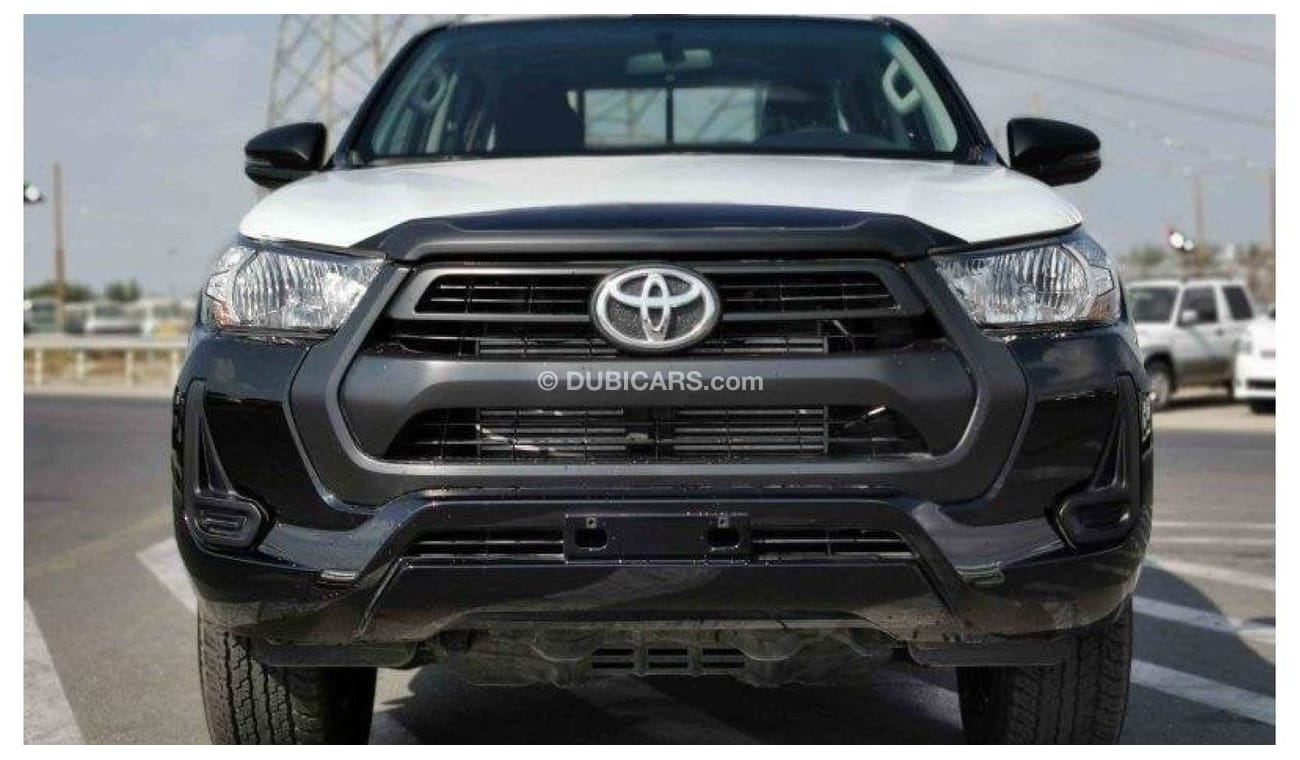 تويوتا هيلوكس Toyota hilux 2.4L diesel mid option MY2024