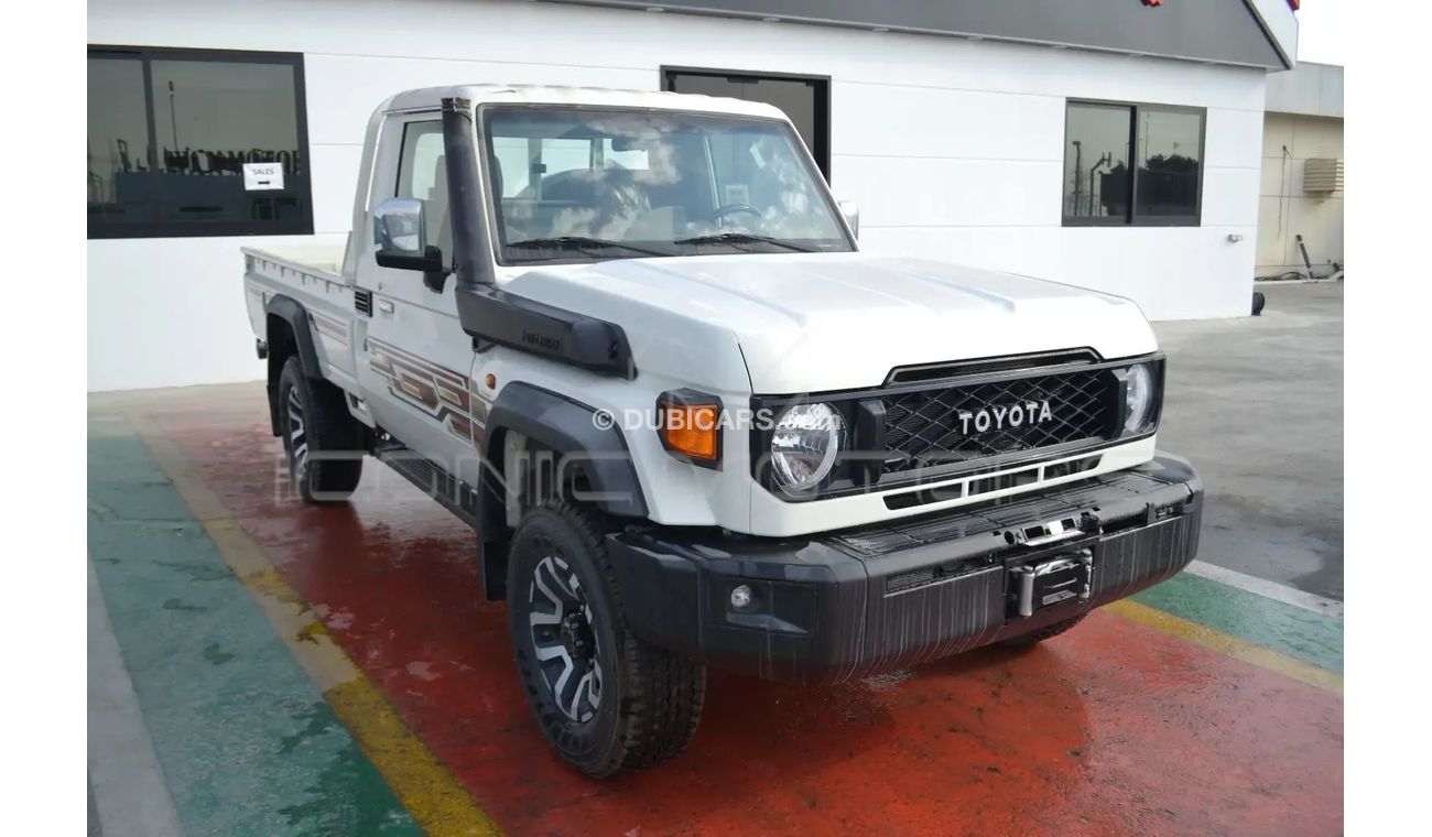 تويوتا لاند كروزر هارد توب 2024TOYOTA LC PICK UP SC DIESEL 2.8L A/T