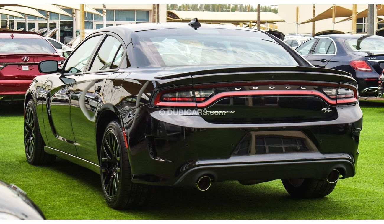 Dodge Charger R/T 5.7 HEMI