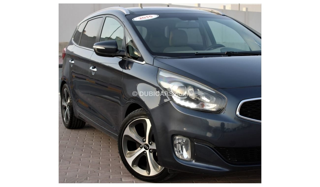 Kia Carens Kia Carens 2015 2000 CC GCC panorama in excellent condition without accidents very clean from inside