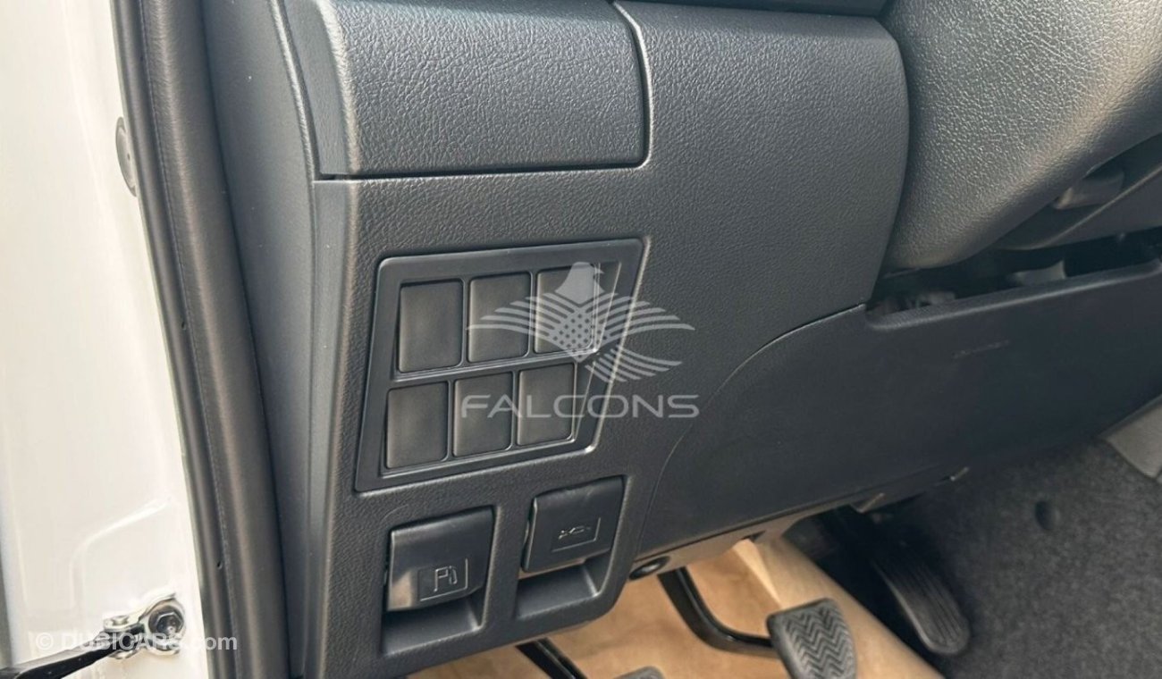 تويوتا هيلوكس Hilux Double Cabin 2.4L Diesel [EXPORT]