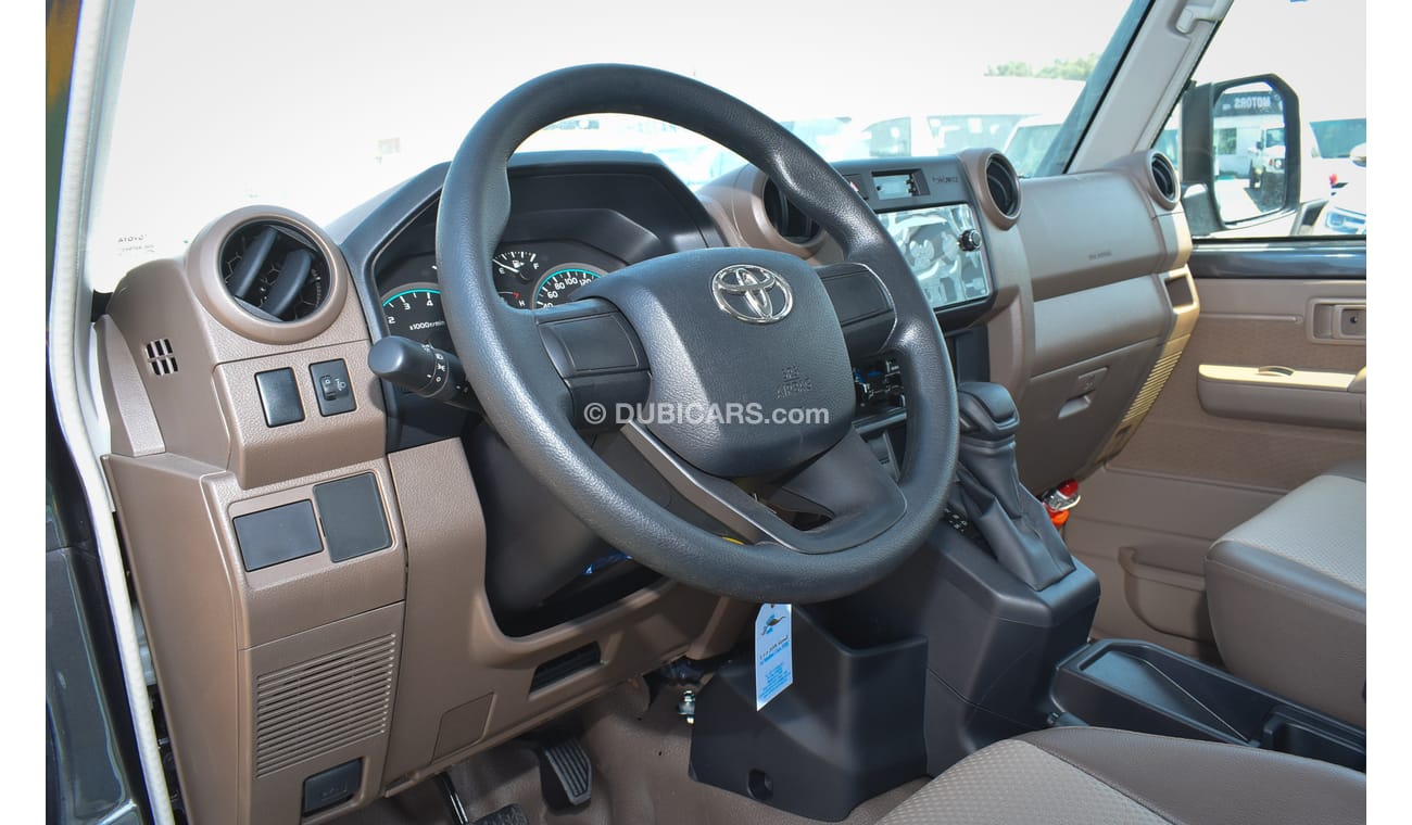 تويوتا لاند كروزر بيك آب 4.0L V6 Double Cabin A/T