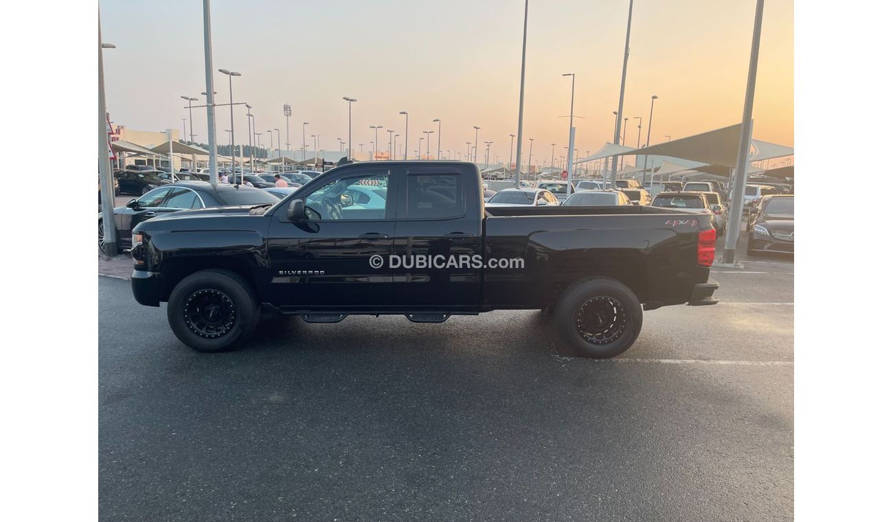 Chevrolet Silverado C/C LT2 Midnight Edition Chevrolet Silverado _American_2018_Excellent Condition _Full option