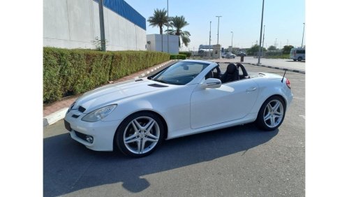 Mercedes-Benz SLK 280 GCC SPEC  AMAZING KM  39,000   V6 EXCELLENT CONDITION