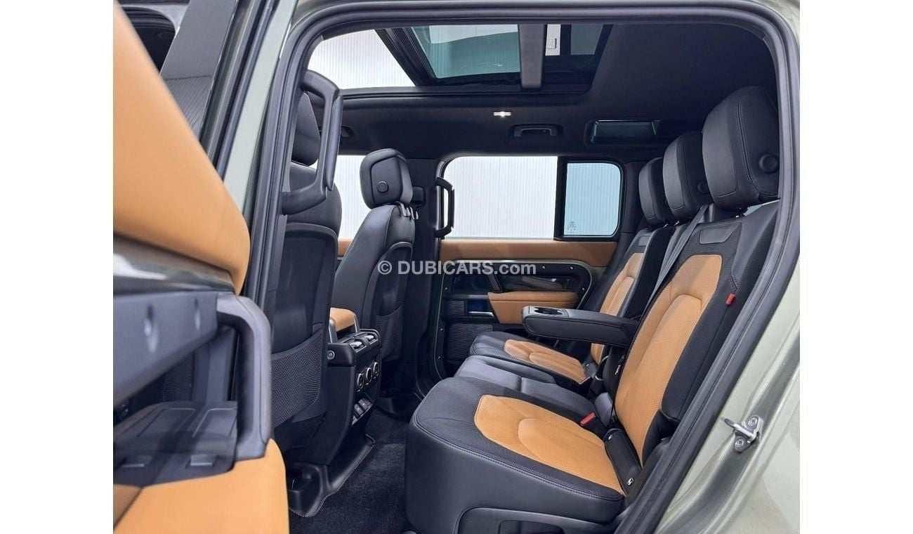 لاند روفر ديفندر P400 110 HSE 3.0L (7 Seater) 2024 Land Rover Defender 110 P400 HSE, Feb 2029 Land Rover Warranty, Ve