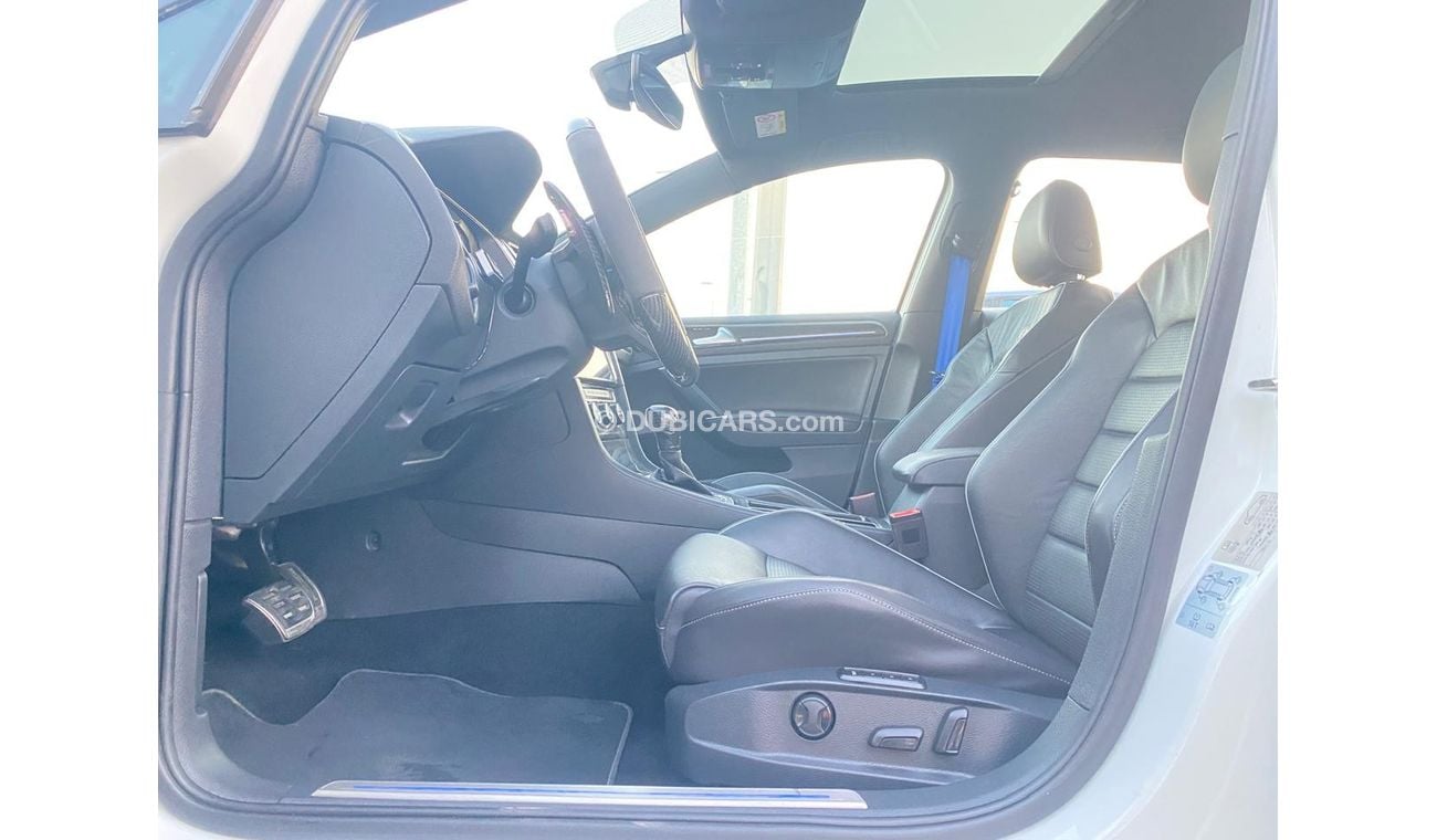 فولكس واجن جولف ار Volkswagen Golf R _GCC_2019_Excellent Condition_Full Specifications