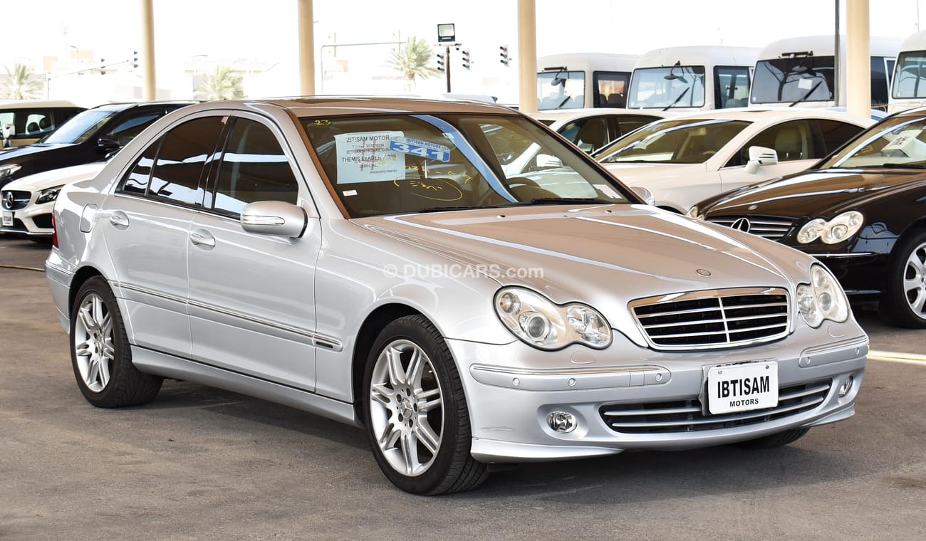 Mercedes-Benz C 230