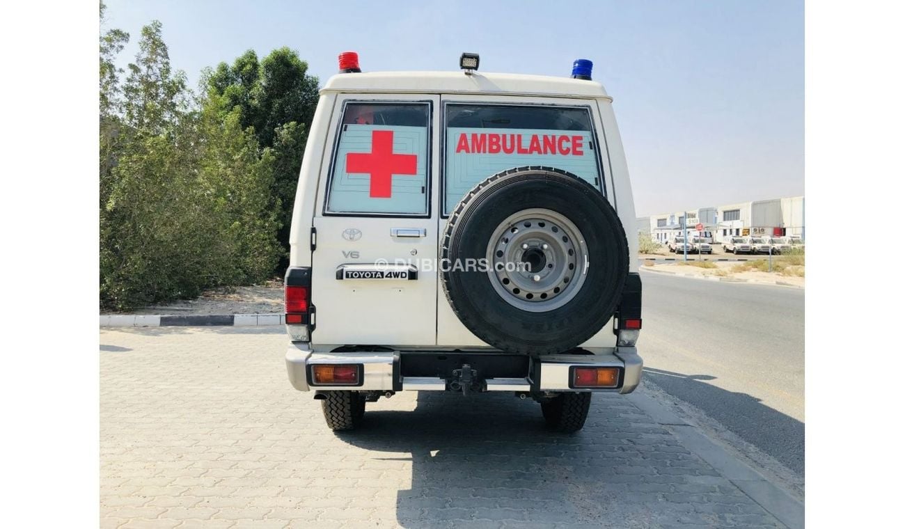 تويوتا لاند كروزر هارد توب TOYOTA LAND CRUISER 4.0 V6 PETROL WITH BASIC LIFE SUPPORT AMBULANCE 2023 MODEL