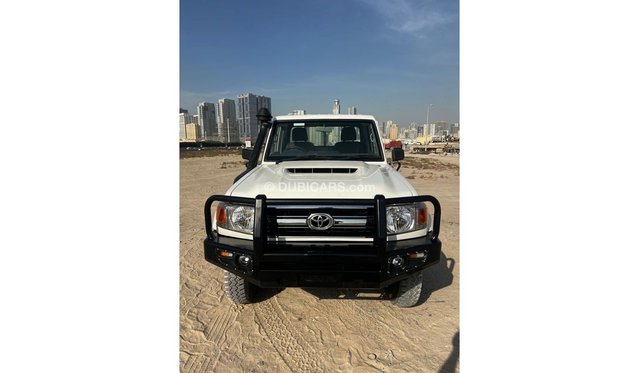 Toyota Land Cruiser Pick Up