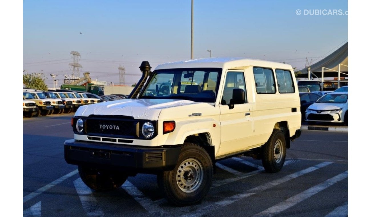 Toyota Land Cruiser Hard Top 2024 TOYOTA LAND CRUISER 78 HARDTOP V6 4.0L 4WD 9-SEATER AUTOMATIC