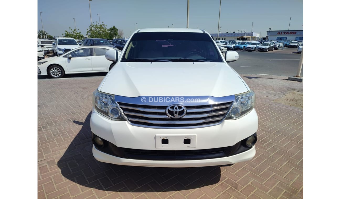 Toyota Fortuner SR5 TOYOTA	FORTUNER 2012- WHITE 	- PETROL	KMS 195970	-LHD- AUTO || MHFYX59G5C8029872 LOCAL /EXPORT.