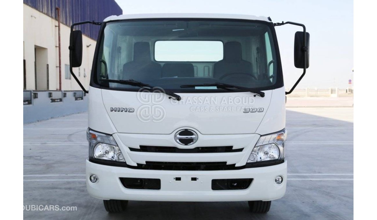 هينو 300 714 Chassis, 4.2 Tons (Approx.), Single cabin with TURBO, ABS and AIR BAG MY23 300 Series Diesel