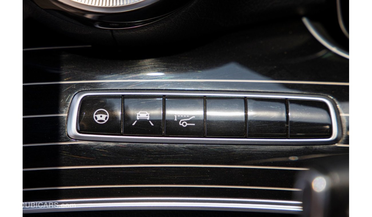 Mercedes-Benz E 400 Coupe Gcc, V6, Piano Black,  Full service History