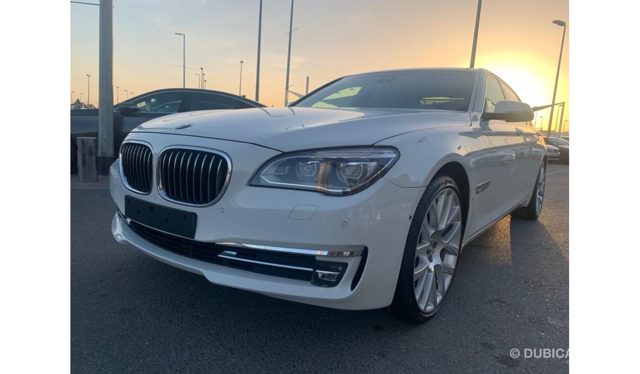 BMW 750Li Exclusive BMW 750 Li_TWIN POWER TERBO _GCC_2015_Excellent Condition _Full option