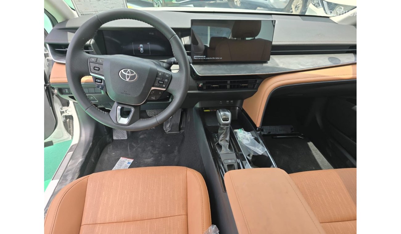 Toyota Camry 2.0L HYBRID 2024