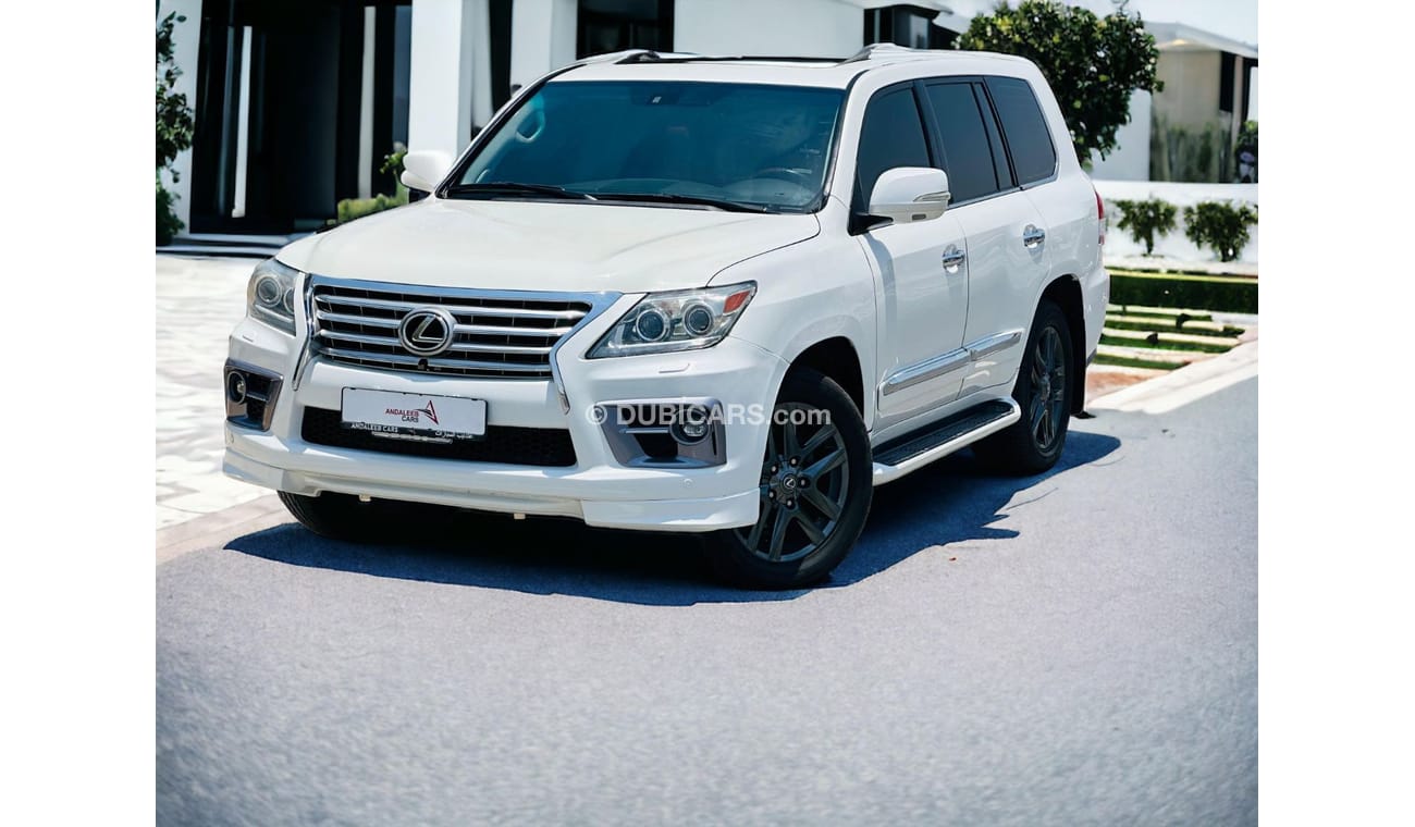 لكزس LX 570 Platinum 5.7L LEXUS LX 570 5.7L V8 PLATINUM | GCC | FULL OPTION |  MINT CONDITION | SPACIOUS LUXURY 