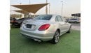 مرسيدس بنز C 300 لاكجري