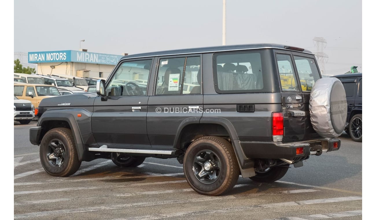 تويوتا لاند كروزر هارد توب TOYOTA LAND CRUISER 76 4.5L 4WD MT 5DOOR SUV 2024