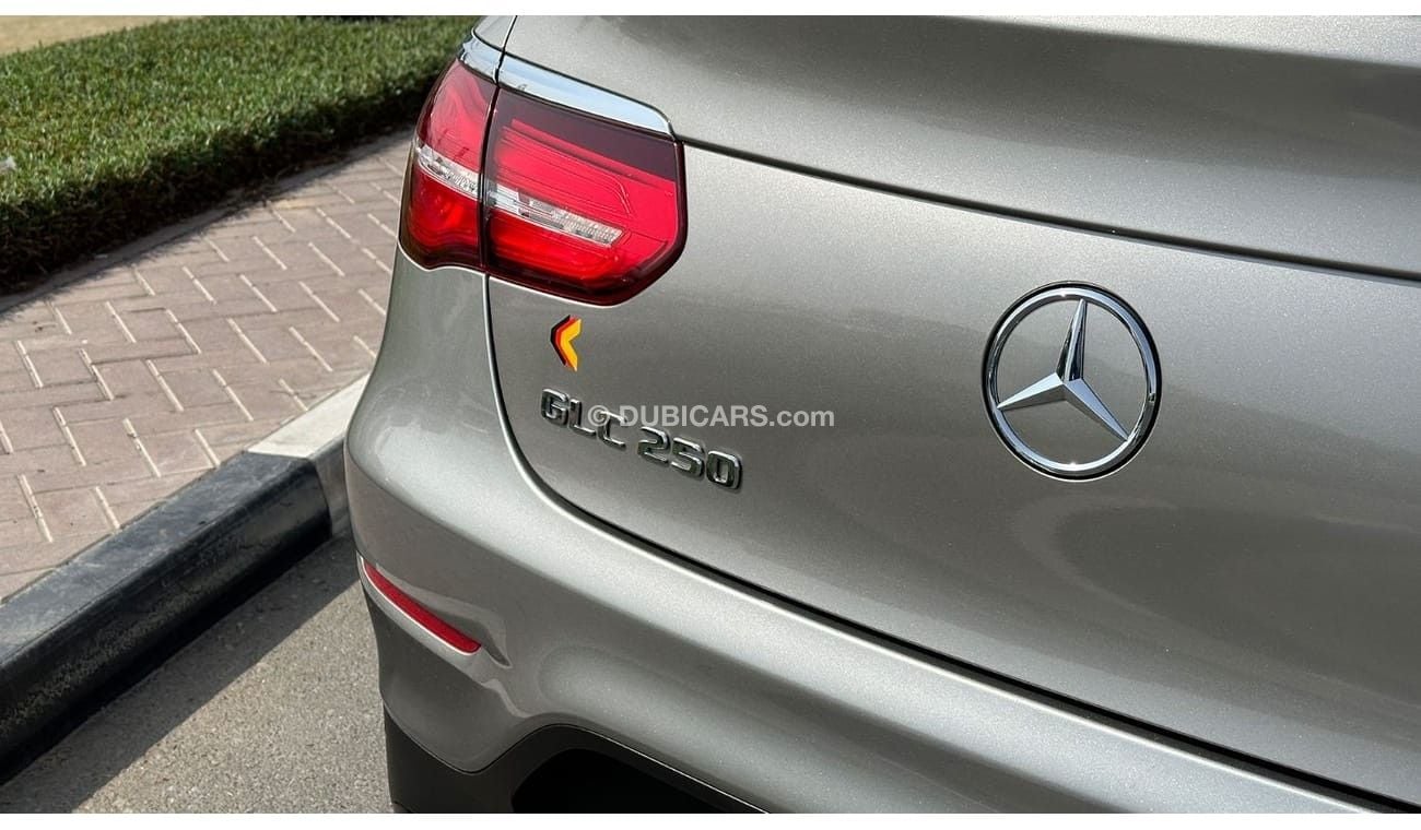 Mercedes-Benz GLC 250 4MATIC 2.0L