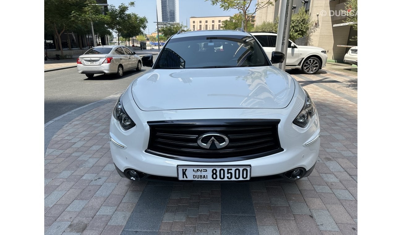 إنفينيتي QX70