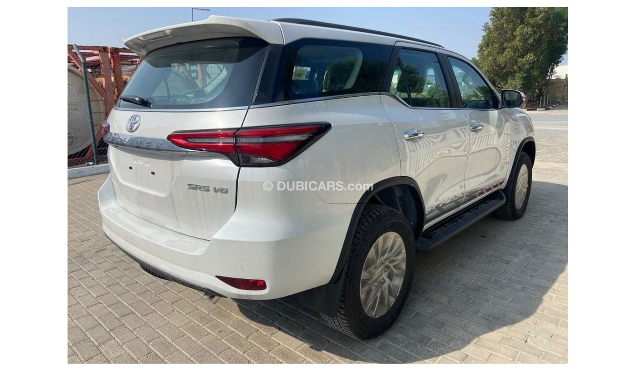 تويوتا فورتونر TOYOTA FORTUNER 4.0L 4x4 V6 HI 6 cylnders automatic