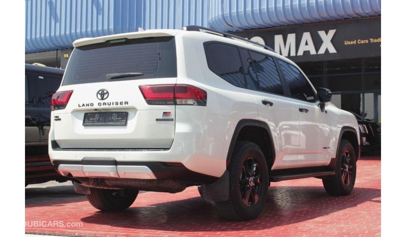 Toyota Land Cruiser EXR GR SPORT KIT, GCC, UNDER WARRANTY FROM LOCAL DEALER