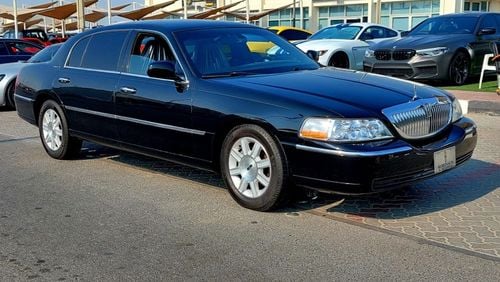 Lincoln Town Car town car large