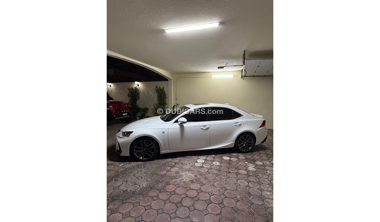 Lexus IS350